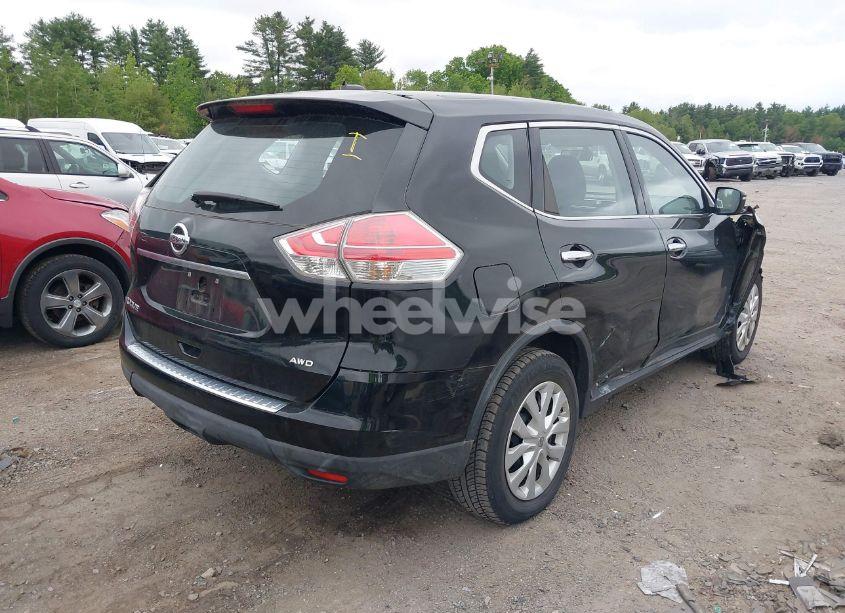 Photo 4 of 2015 Nissan Rogue S (VIN KNMAT2MV0FP538064)