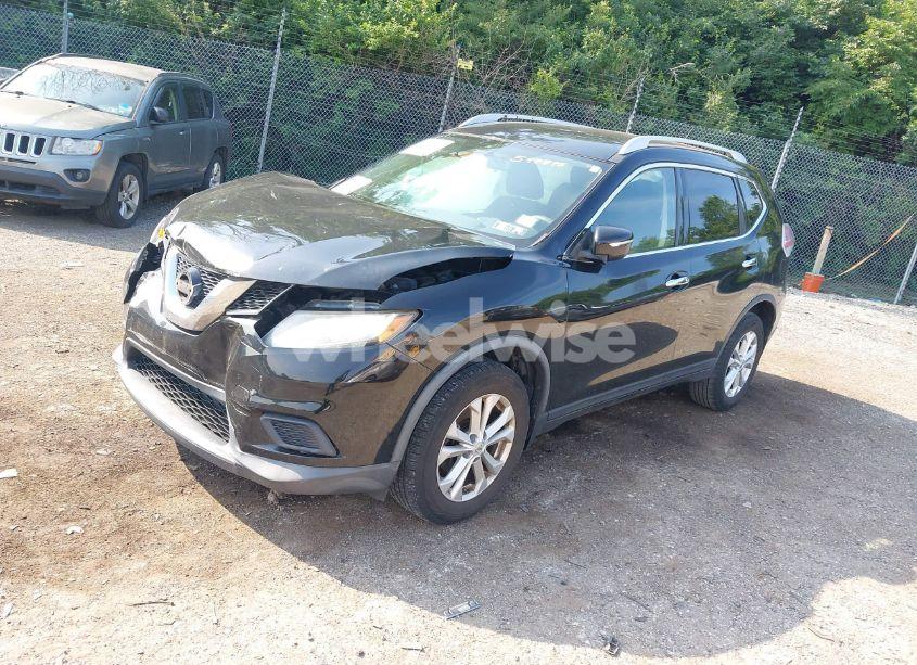 Photo 2 of 2015 Nissan Rogue SV (VIN KNMAT2MV0FP547895)