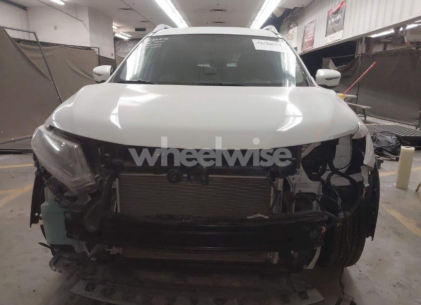 Photo 13 of 2016 Nissan Rogue SV (VIN KNMAT2MV0GP601648)