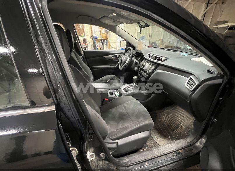 Photo 5 of 2016 Nissan Rogue S (VIN KNMAT2MV0GP622418)