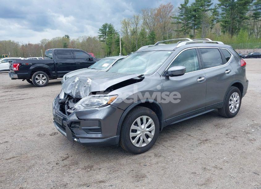 Photo 2 of 2017 Nissan Rogue S (VIN KNMAT2MV0HP513605)