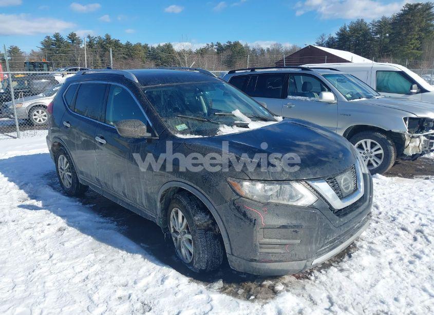 2017 Nissan Rogue SV (VIN KNMAT2MV0HP608665) main photo