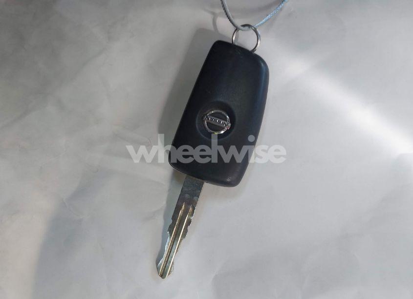 Photo 11 of 2018 Nissan Rogue S (VIN KNMAT2MV0JP508605)