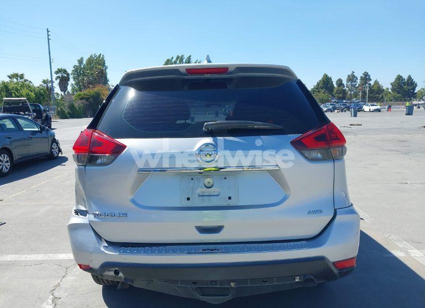 Photo 16 of 2018 Nissan Rogue S (VIN KNMAT2MV0JP508605)