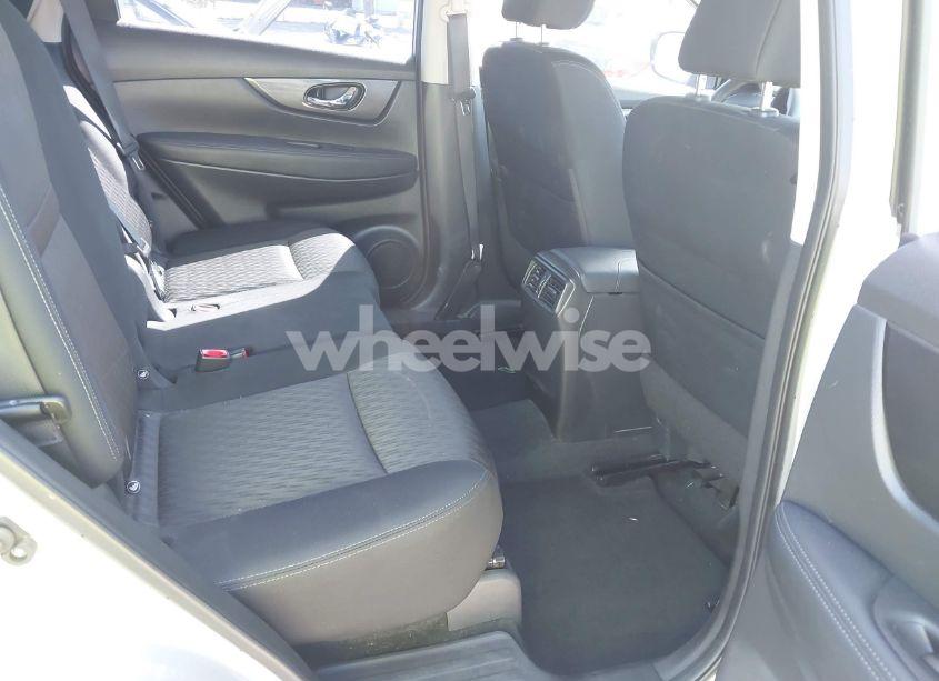 Photo 8 of 2018 Nissan Rogue S (VIN KNMAT2MV0JP508605)