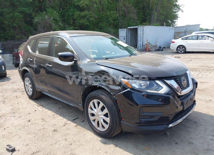 2018 Nissan Rogue S (VIN KNMAT2MV0JP545265) main photo