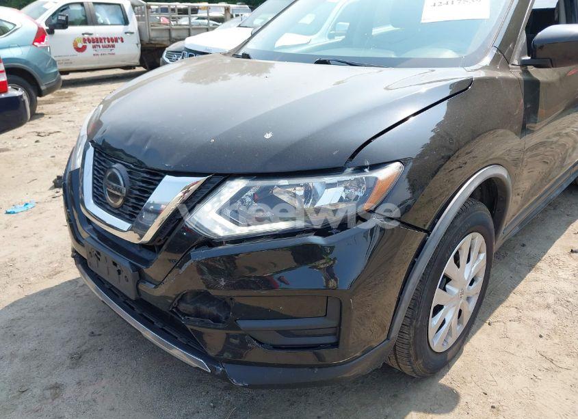 Photo 6 of 2018 Nissan Rogue S (VIN KNMAT2MV0JP545265)