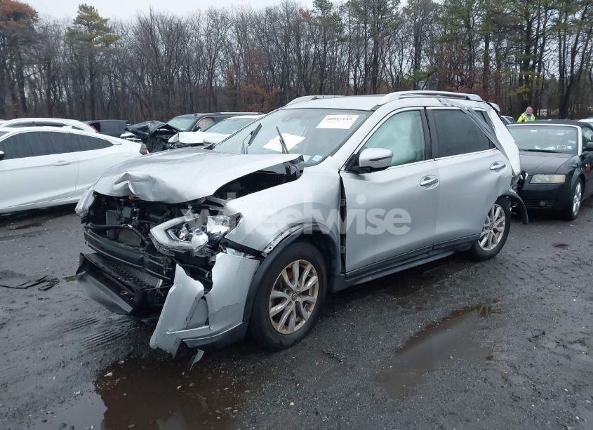 Photo 2 of 2020 Nissan Rogue SV INTELLIGENT AWD (VIN KNMAT2MV0LP531949)