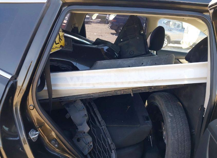 Photo 8 of 2015 Nissan Rogue S (VIN KNMAT2MV1FP541779)