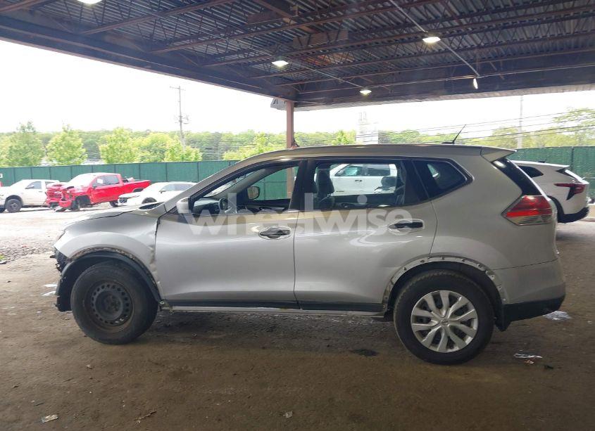 Photo 15 of 2016 Nissan Rogue S (VIN KNMAT2MV1GP716355)