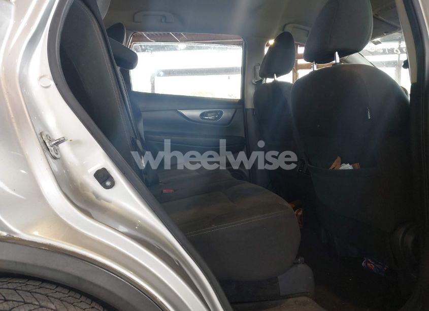 Photo 8 of 2016 Nissan Rogue S (VIN KNMAT2MV1GP716355)