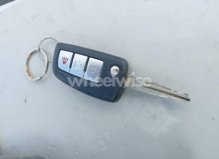 Photo 11 of 2017 Nissan Rogue S (VIN KNMAT2MV1HP515380)