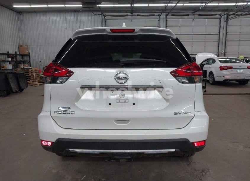 Photo 16 of 2018 Nissan Rogue SV (VIN KNMAT2MV1JP563192)