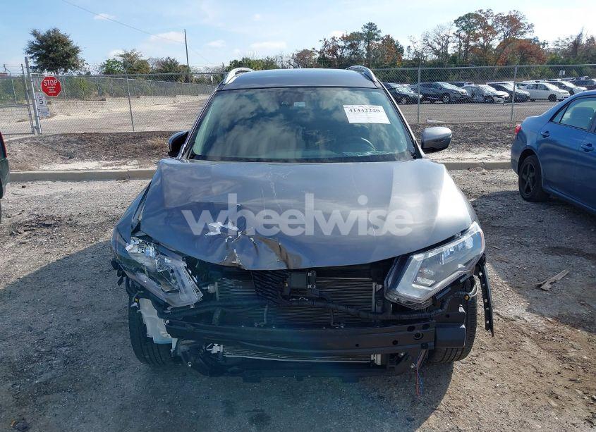 Photo 12 of 2019 Nissan Rogue SV (VIN KNMAT2MV1KP559712)