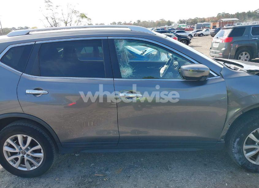 Photo 13 of 2019 Nissan Rogue SV (VIN KNMAT2MV1KP559712)