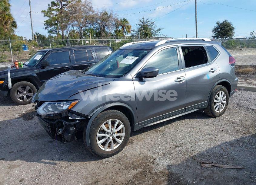Photo 2 of 2019 Nissan Rogue SV (VIN KNMAT2MV1KP559712)