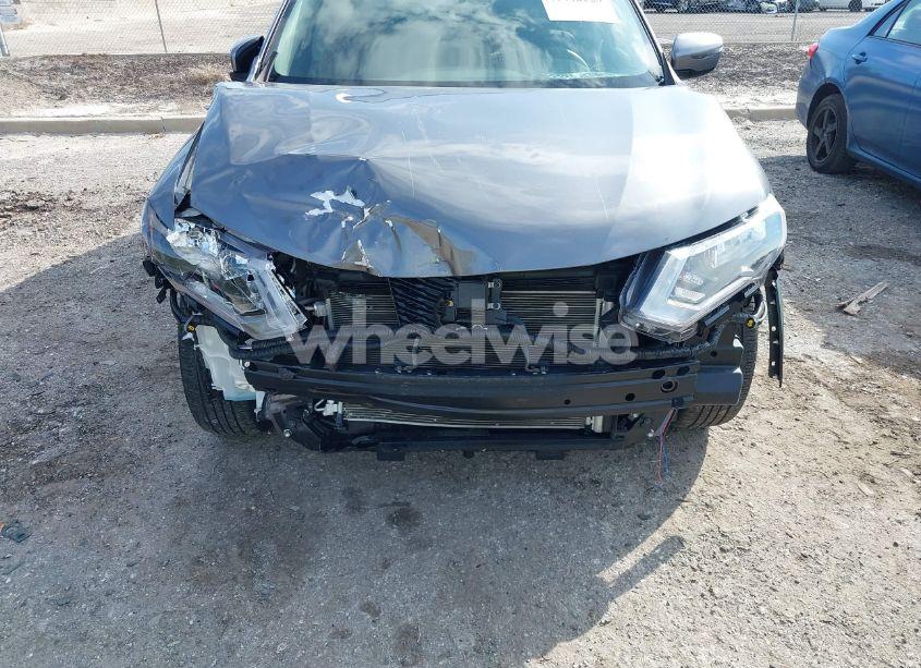 Photo 6 of 2019 Nissan Rogue SV (VIN KNMAT2MV1KP559712)