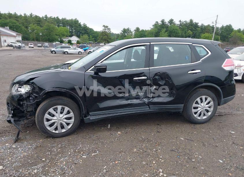 Photo 13 of 2015 Nissan Rogue S (VIN KNMAT2MV2FP531391)