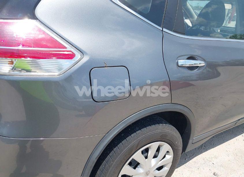 Photo 6 of 2015 Nissan Rogue S (VIN KNMAT2MV2FP573074)