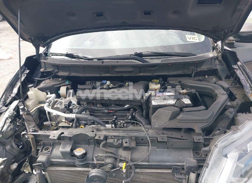 Photo 10 of 2017 Nissan Rogue SV (VIN KNMAT2MV2HP534892)