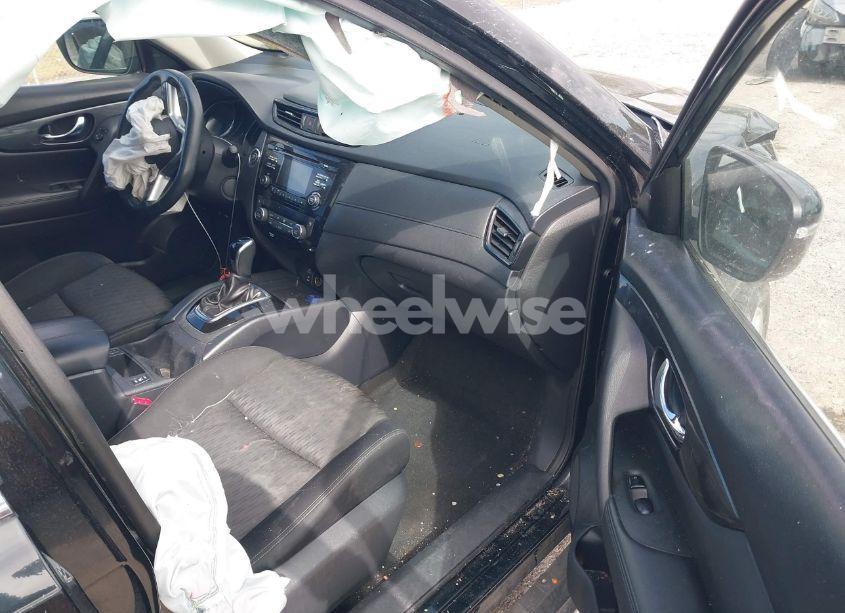 Photo 5 of 2017 Nissan Rogue SV (VIN KNMAT2MV2HP534892)