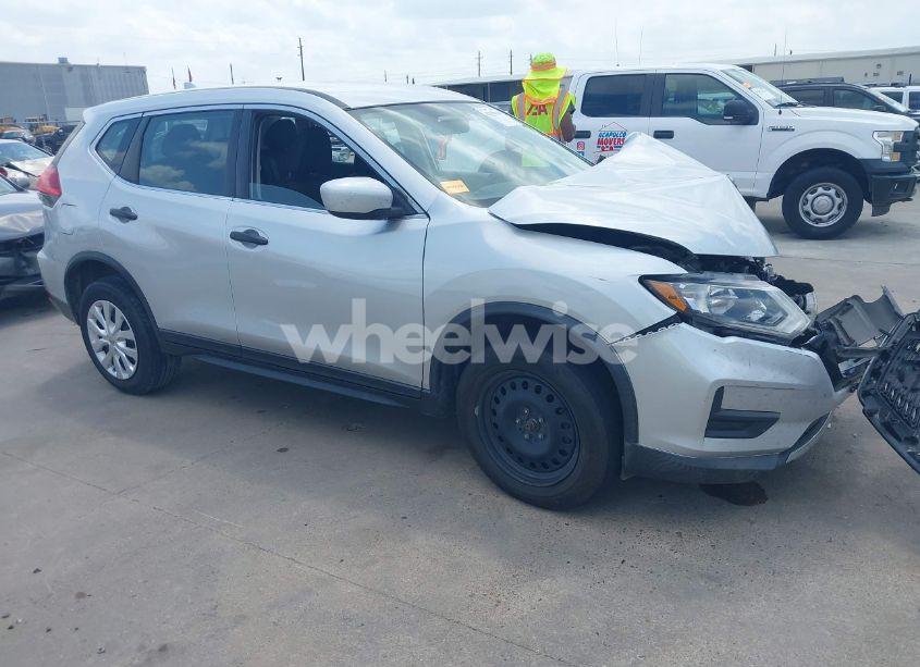 2017 Nissan Rogue S (VIN KNMAT2MV2HP538019) main photo