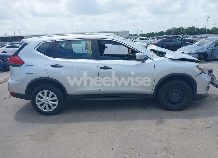 Photo 14 of 2017 Nissan Rogue S (VIN KNMAT2MV2HP538019)