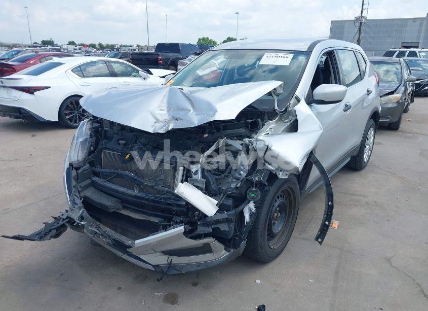 Photo 6 of 2017 Nissan Rogue S (VIN KNMAT2MV2HP538019)