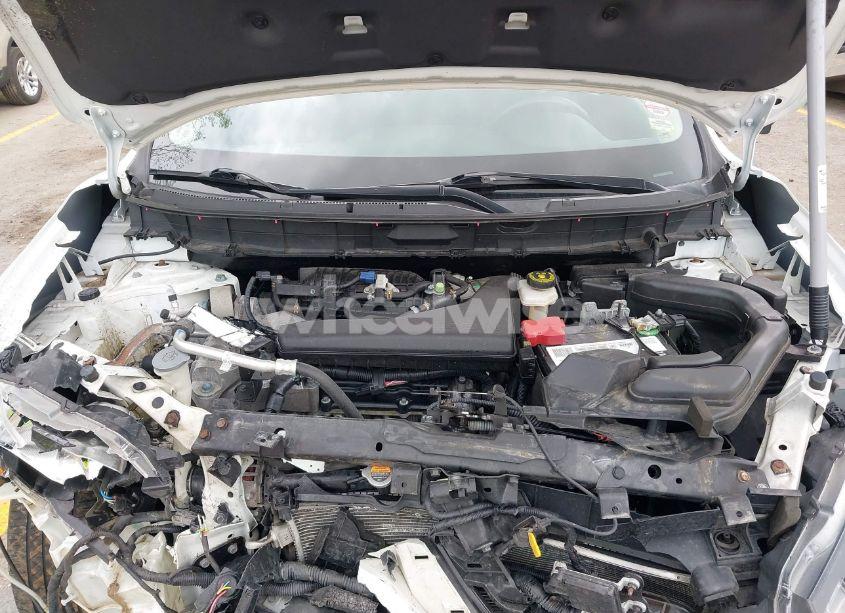 Photo 10 of 2018 Nissan Rogue SV (VIN KNMAT2MV2JP513904)