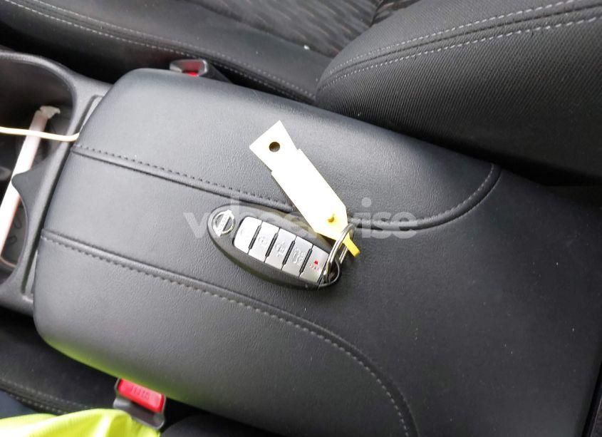 Photo 11 of 2018 Nissan Rogue SV (VIN KNMAT2MV2JP513904)