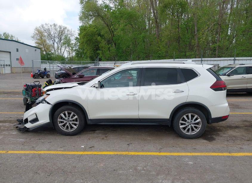 Photo 14 of 2018 Nissan Rogue SV (VIN KNMAT2MV2JP513904)