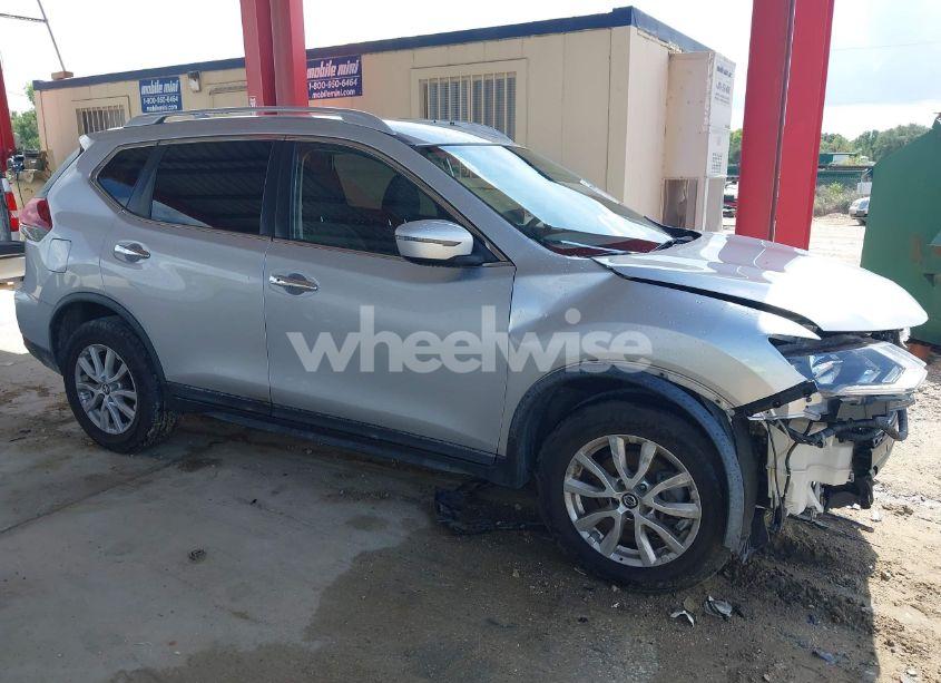 Photo 14 of 2018 Nissan Rogue SV (VIN KNMAT2MV2JP591325)