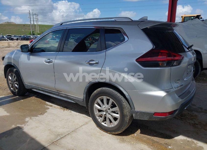 Photo 15 of 2018 Nissan Rogue SV (VIN KNMAT2MV2JP591325)