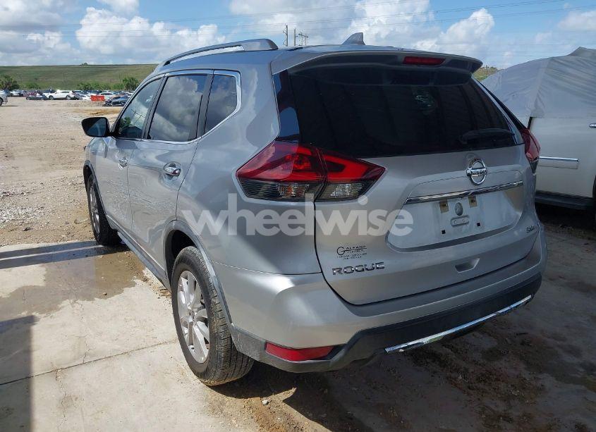 Photo 3 of 2018 Nissan Rogue SV (VIN KNMAT2MV2JP591325)