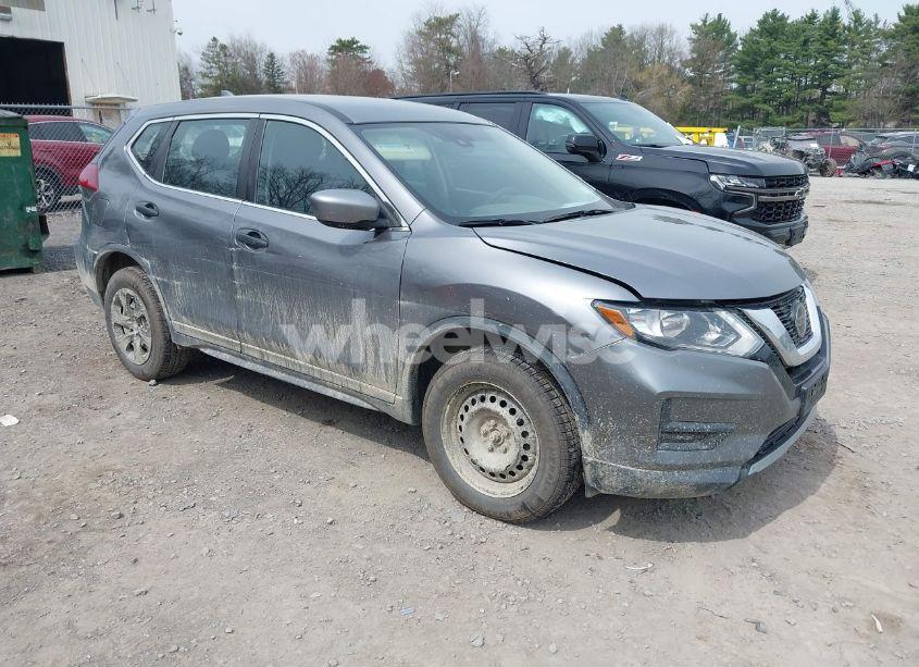 2019 Nissan Rogue S (VIN KNMAT2MV2KP500295) main photo