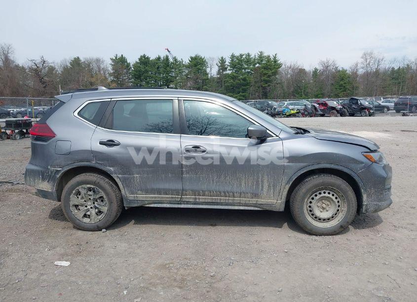 Photo 13 of 2019 Nissan Rogue S (VIN KNMAT2MV2KP500295)