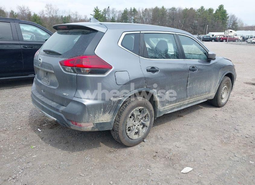 Photo 4 of 2019 Nissan Rogue S (VIN KNMAT2MV2KP500295)