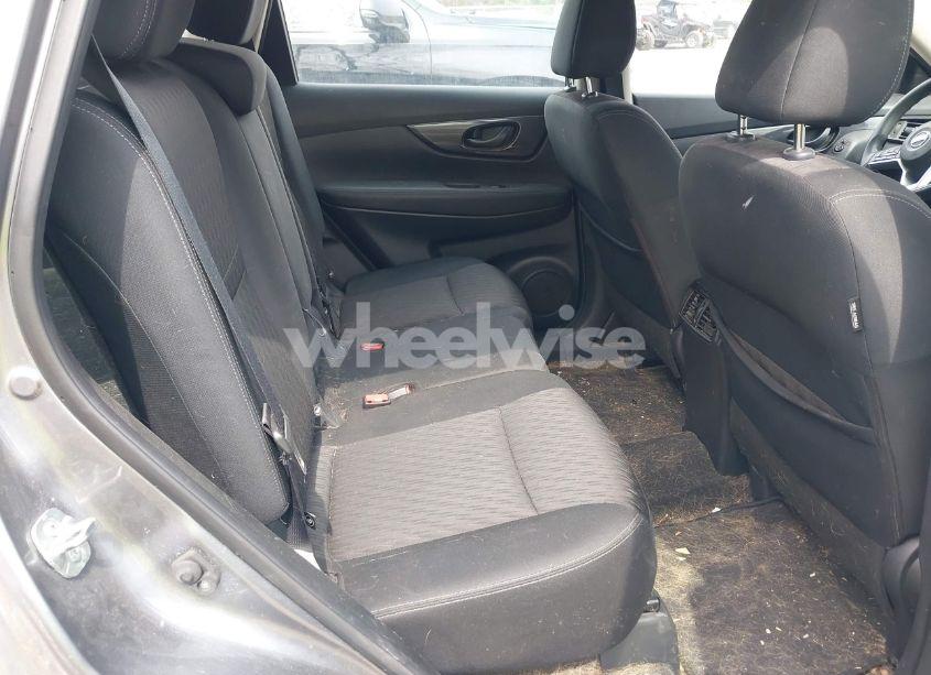 Photo 8 of 2019 Nissan Rogue S (VIN KNMAT2MV2KP500295)