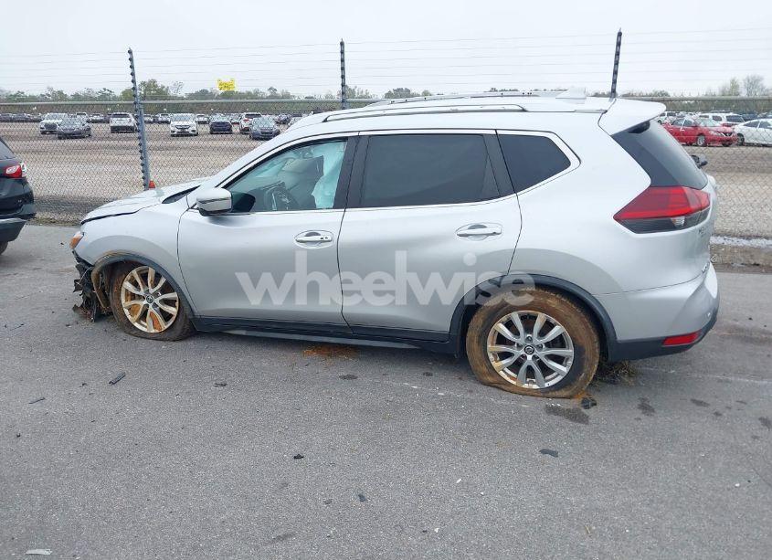 Photo 14 of 2019 Nissan Rogue SV (VIN KNMAT2MV2KP502905)