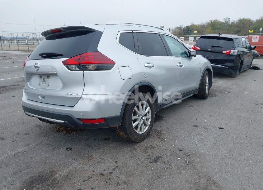 Photo 4 of 2019 Nissan Rogue SV (VIN KNMAT2MV2KP502905)