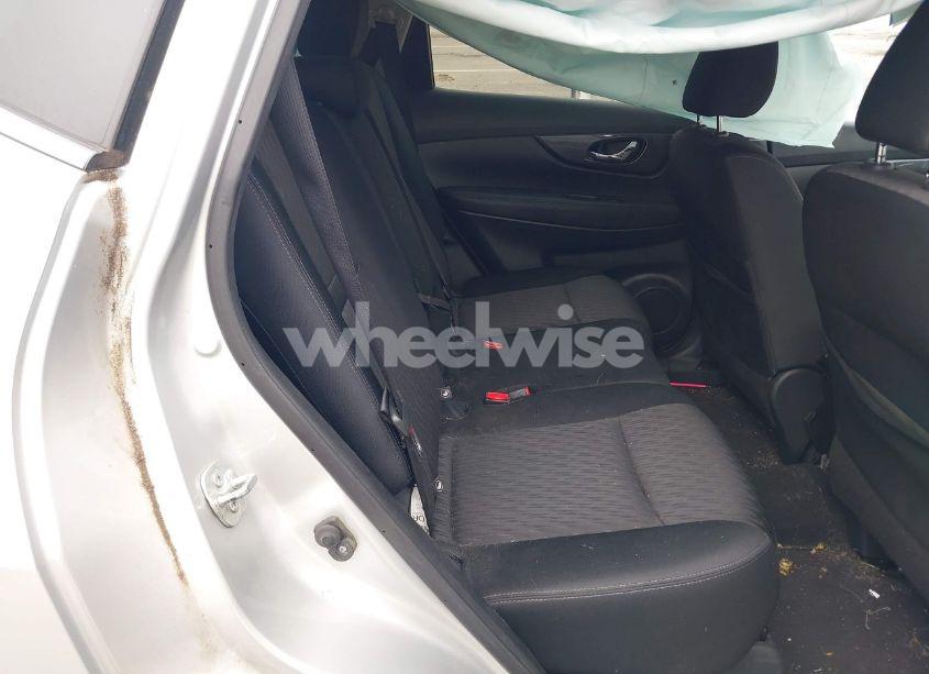 Photo 8 of 2019 Nissan Rogue SV (VIN KNMAT2MV2KP502905)