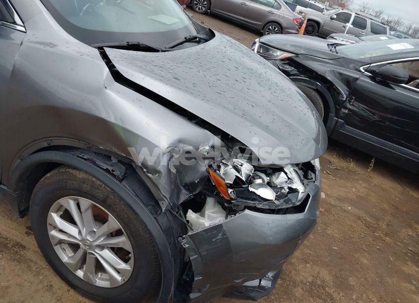 Photo 6 of 2015 Nissan Rogue SV (VIN KNMAT2MV3FP526183)