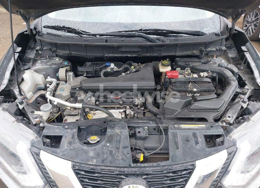 Photo 10 of 2017 Nissan Rogue SV (VIN KNMAT2MV3HP556254)