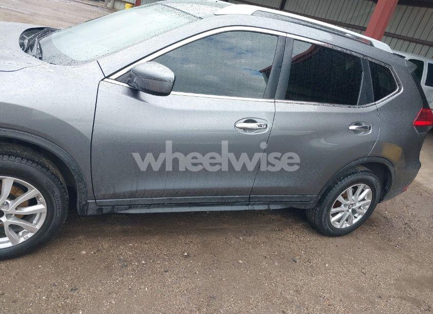 Photo 14 of 2017 Nissan Rogue SV (VIN KNMAT2MV3HP556254)