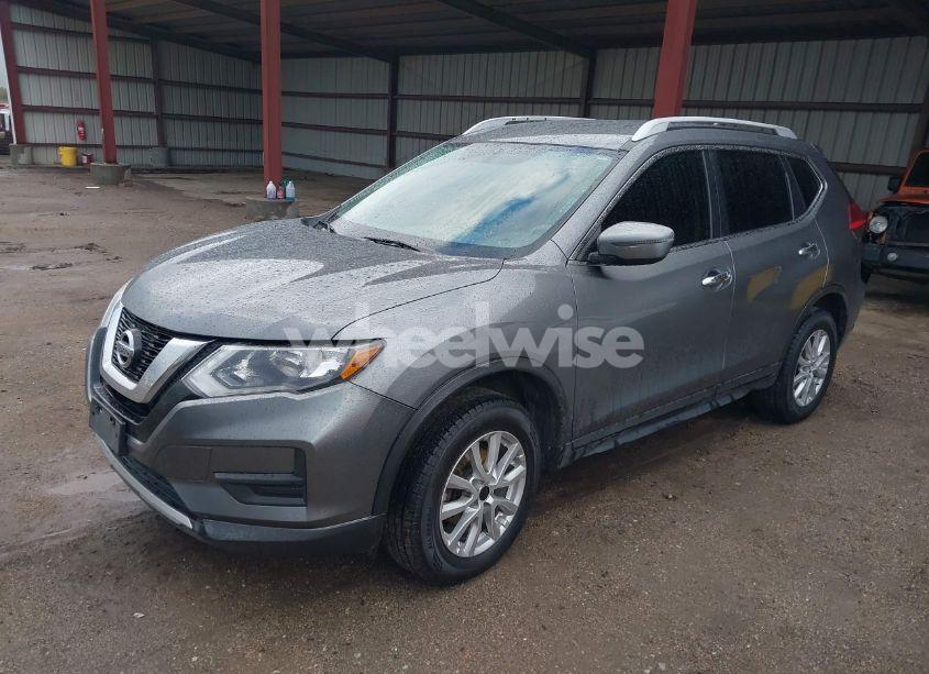 Photo 2 of 2017 Nissan Rogue SV (VIN KNMAT2MV3HP556254)