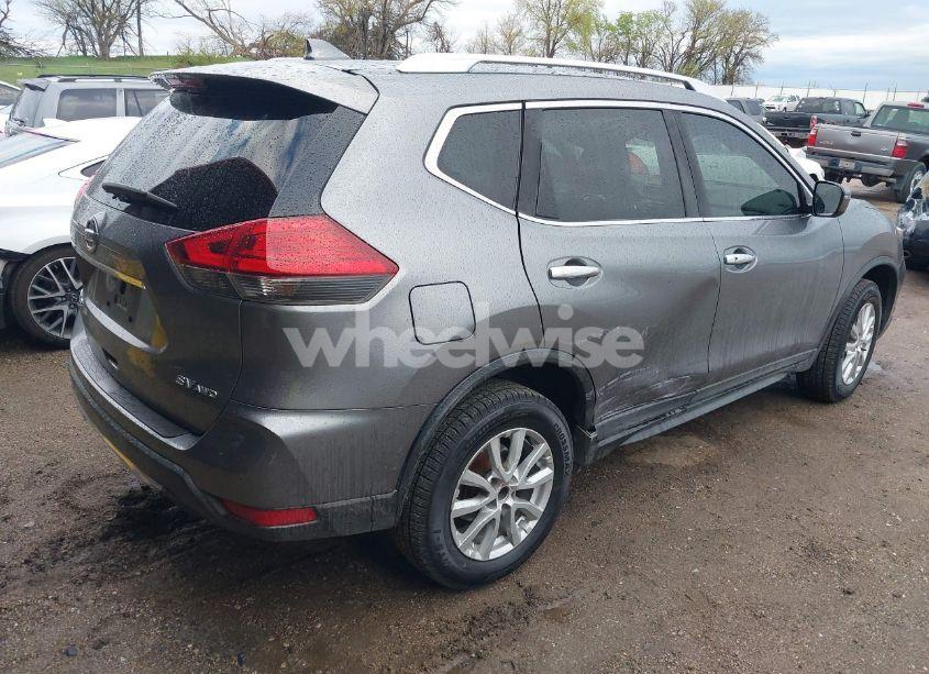 Photo 4 of 2017 Nissan Rogue SV (VIN KNMAT2MV3HP556254)