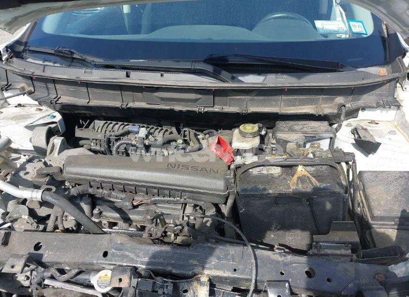 Photo 10 of 2017 Nissan Rogue SV (VIN KNMAT2MV3HP572874)