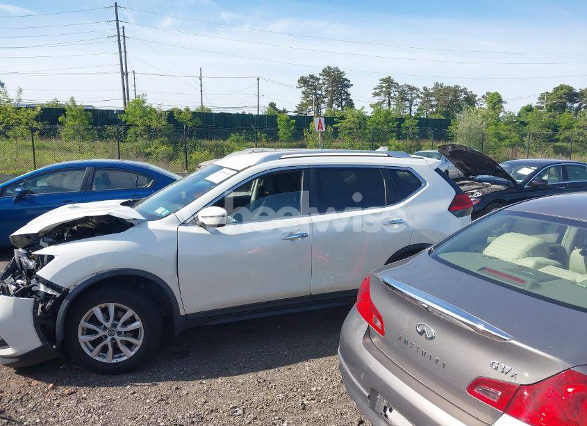 Photo 14 of 2017 Nissan Rogue SV (VIN KNMAT2MV3HP572874)