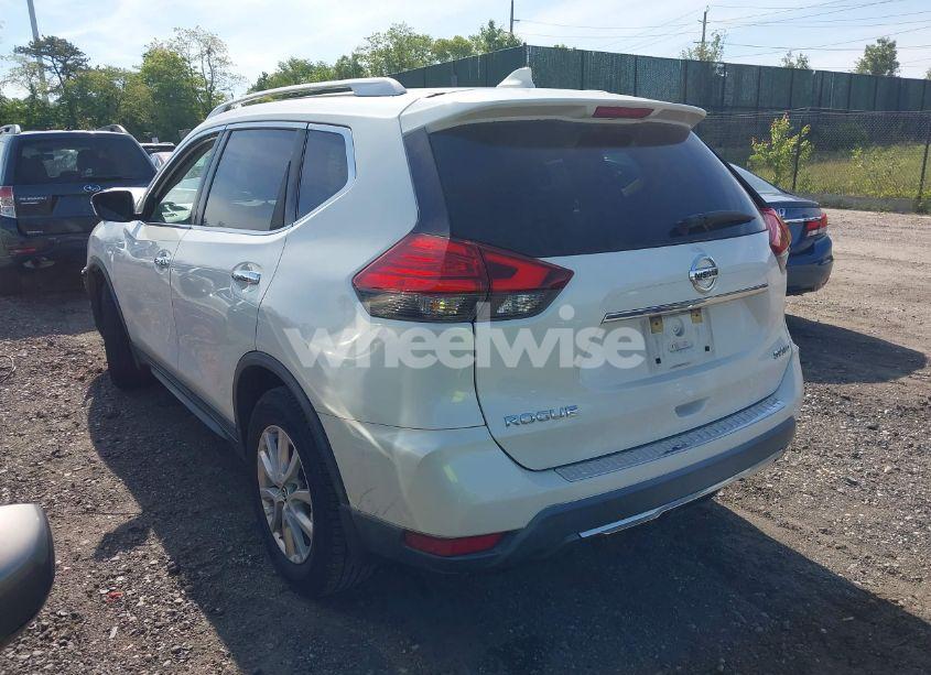 Photo 3 of 2017 Nissan Rogue SV (VIN KNMAT2MV3HP572874)