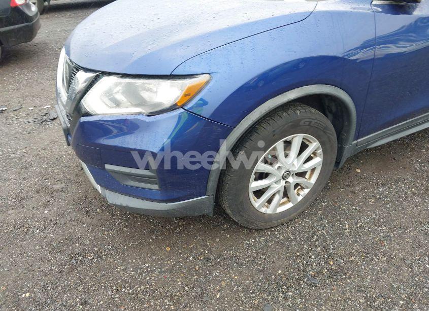 Photo 18 of 2017 Nissan Rogue SV (VIN KNMAT2MV3HP612225)